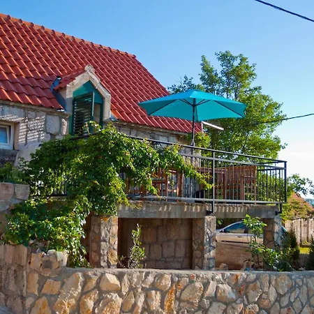 Authentic Stone House Jeanette Holiday home Gljev