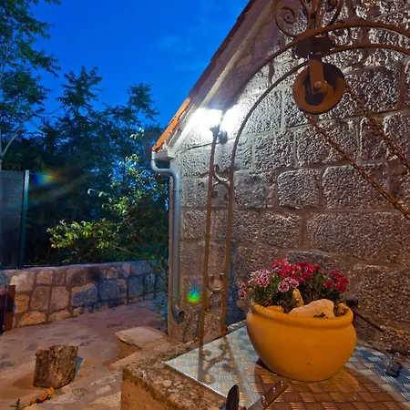 Authentic Stone House Jeanette Holiday home Gljev