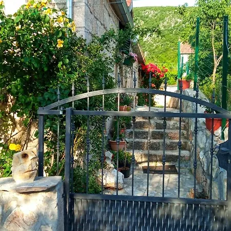 Authentic Stone House Jeanette